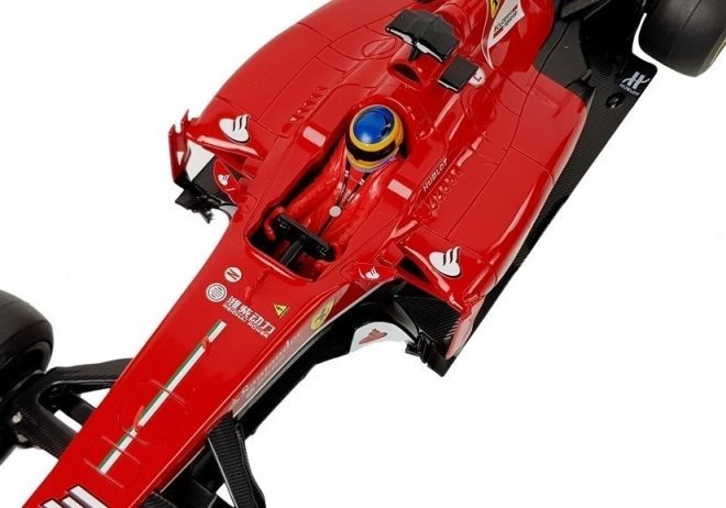 Závodní auto Formule 1 Ferrari F138 červené 1:12