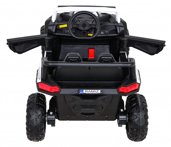 Buggy UTV 2000M mașină de curse cu baterie + sunete MP3 lumini + telecomandă + pornire lentă – Bílé