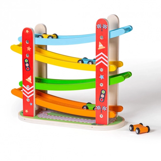 Dřevěná závodní dráha pro auta od Bigjigs Toys