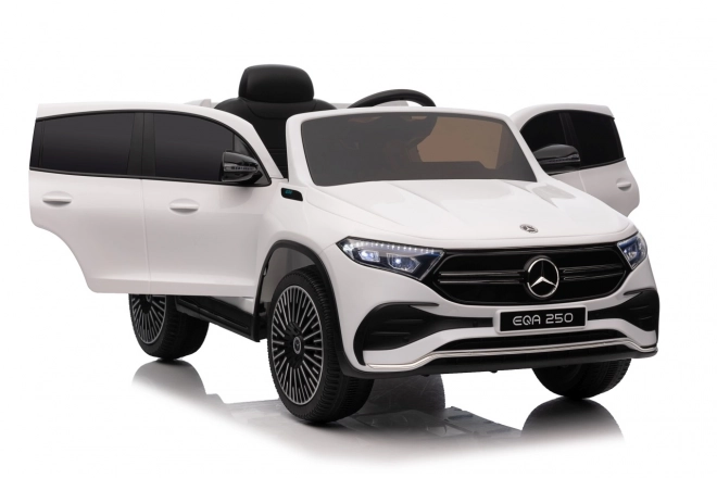 Elektrické auto Mercedes Benz EQA 250 bílé