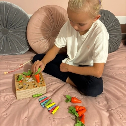 Dřevěná hra Montessori 2v1 - Mrkvový zahrádka pro děti