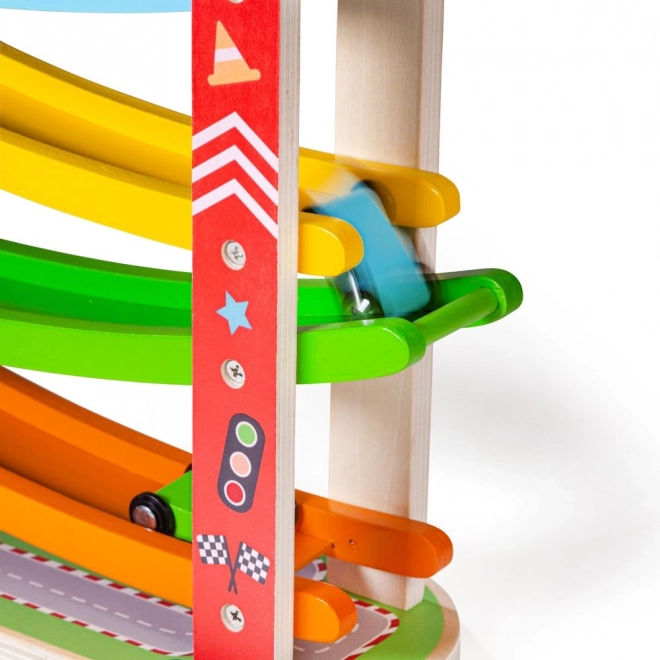 Dřevěná závodní dráha pro auta od Bigjigs Toys