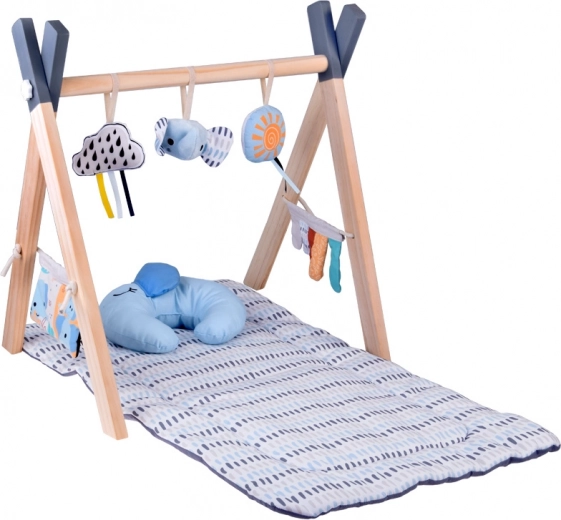 Přírodní dřevěná konstrukce pro bezpečnou hru