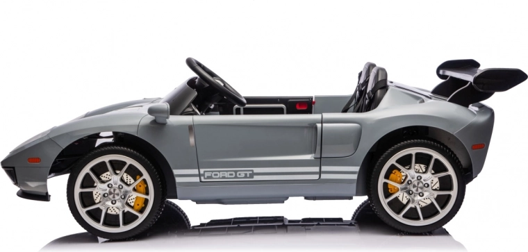 Silný pohon 4x100 W a baterie 24 V