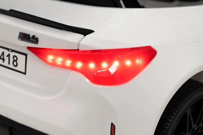 BMW M4 Vehicul Alb – Bílé