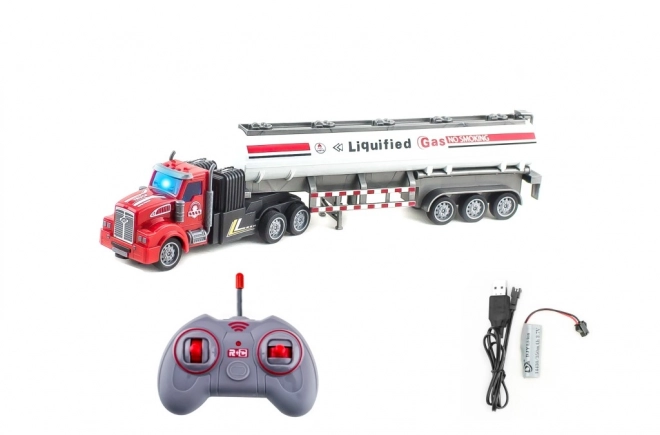 RC cisterna se světelnými efekty 1:46