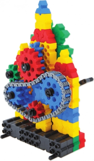 Skutečný pohyb díky ozubeným kolům a řetězům