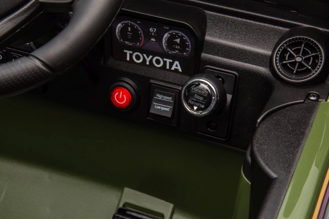 Elektrický vůz Toyota Land Cruiser Prado zelený