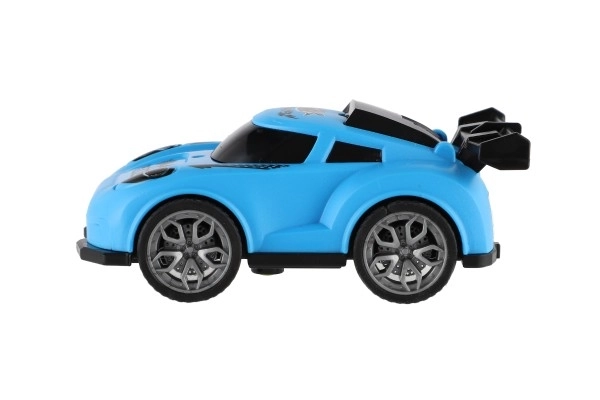 Závodní driftovací auto na zpětné natažení