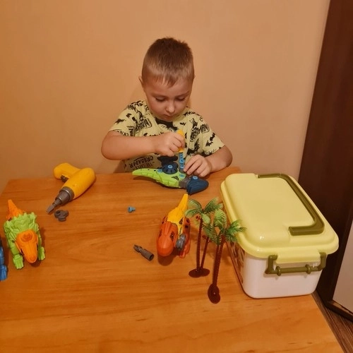 Sada konstrukčních dinosaurů 4v1 s vrtačkou a šroubovákem pro děti