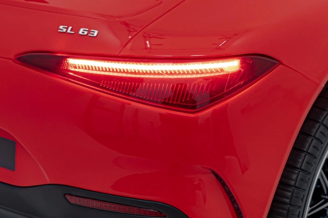 Vozidlo Mercedes Benz AMG SL63 – Červená