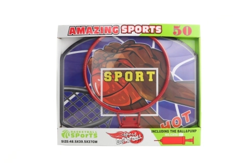 Velký basketbalový koš s míčem a pumpičkou