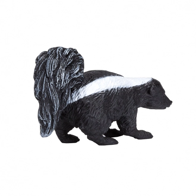 Realistická figurka skunka