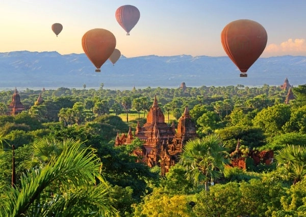 Puzzle horkovzdušné balóny nad Mandalay 1000 dílků