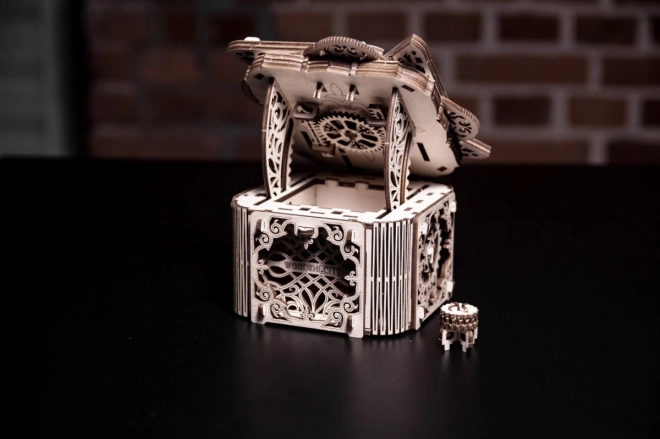 Dřevěný mechanický puzzle Tajemná schránka