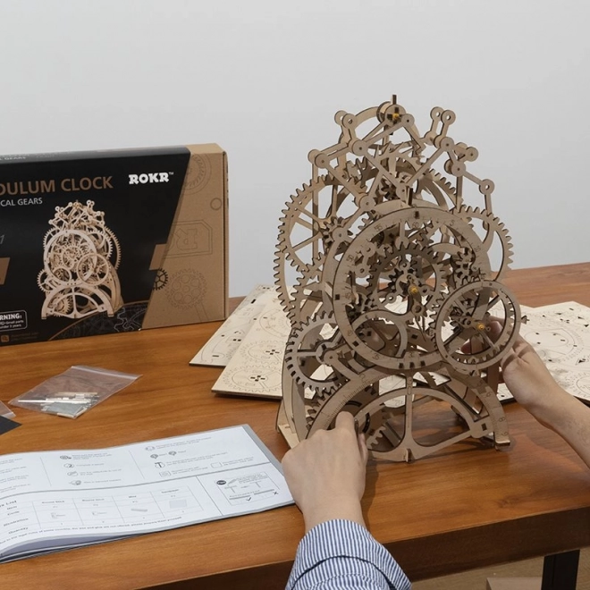 Dřevěné puzzle Kyvadlové hodiny Rokr