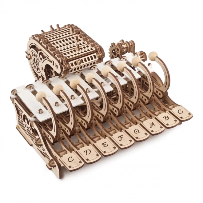 Ugears dřevěný mechanický model hudebního nástroje Celesta