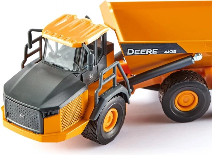 Kloubové řízení a robustní podvozek