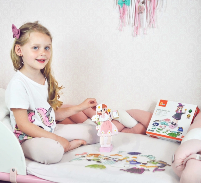 Dřevěné magnetické oblékání - dívka