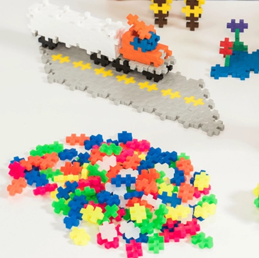 Rychlá auta, stavby i celé světy