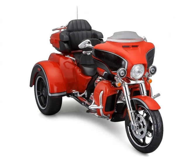 Kovový model motocyklu HD 2021 CVO Tri Glide 1/12