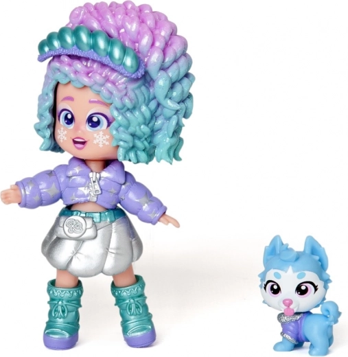 Panenka Chloe s mazlíčkem a třpytivými detaily