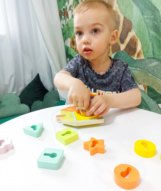 Classic World Montessori dřevěné navlékání klíče a dveře 11 ks