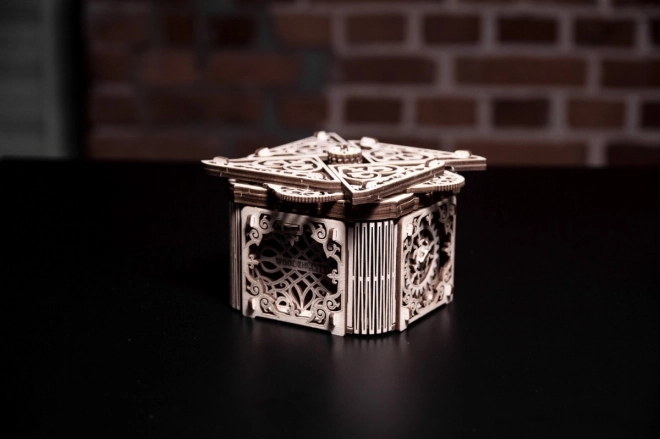 Dřevěný mechanický puzzle Tajemná schránka