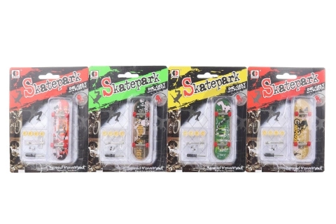 Plastový skateboard s doplňky