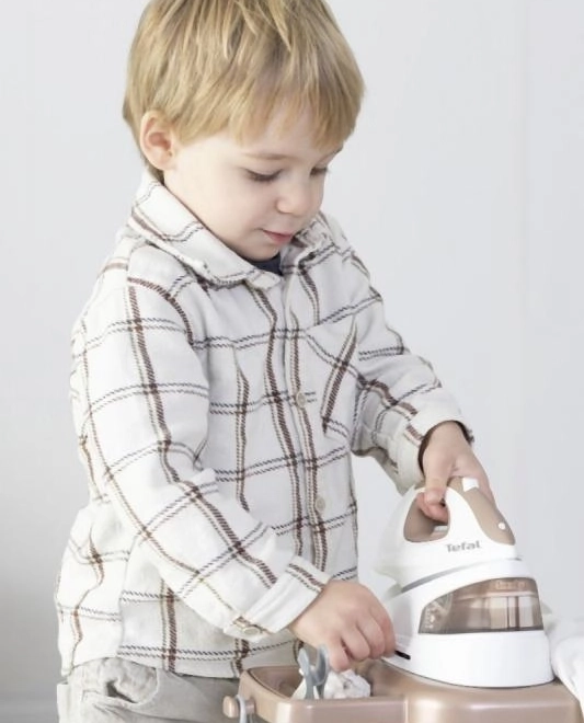 Tefal dětské žehlící prkno s žehličkou a parní stanicí