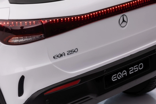 Elektrické auto Mercedes Benz EQA 250 bílé