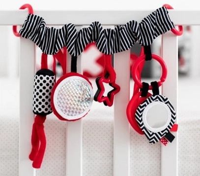 Dvojí uchycení pro kočárek, autosedačku i postýlku