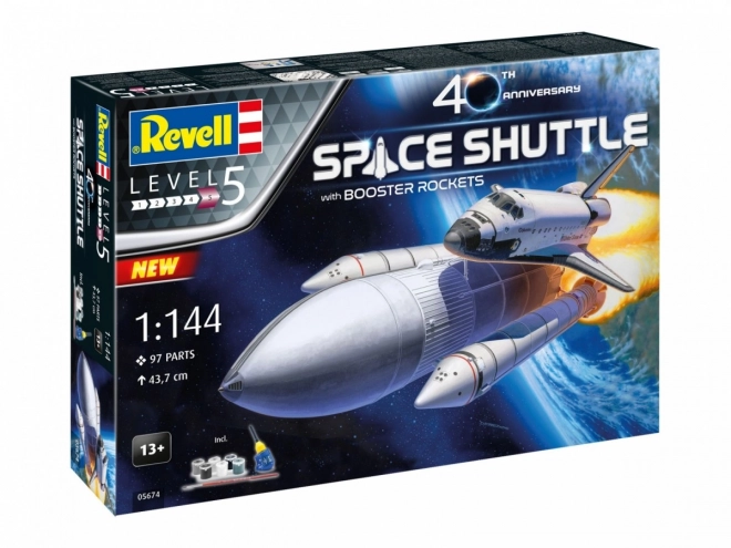 Revell model Space Shuttle s posilovacími raketami
