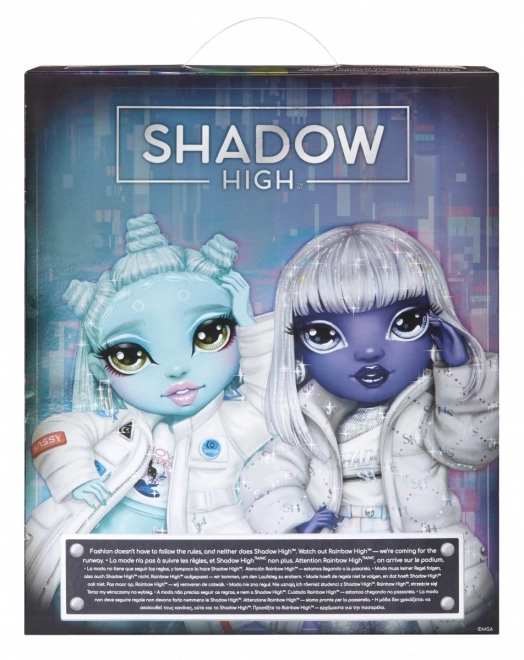 Panenka Shadow High Dia Mante s kosmetikou a kávou