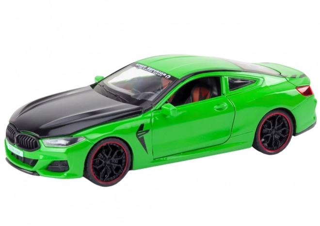 Sportovní auto 1:24 s třecím pohonem a otevíracími prvky