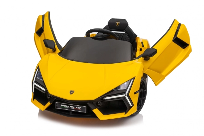 Auto Lamborghini Revuelto žluté