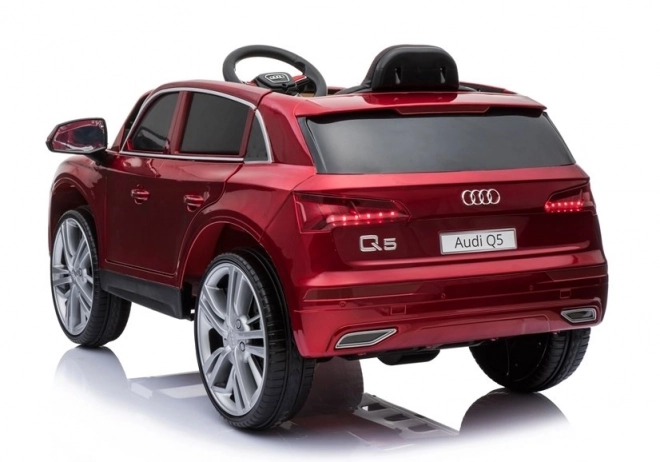 AUDI Q5 Červená baterie