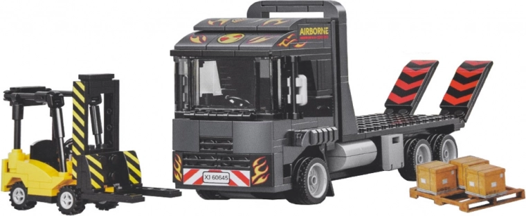 Detailní zpracování a samolepky