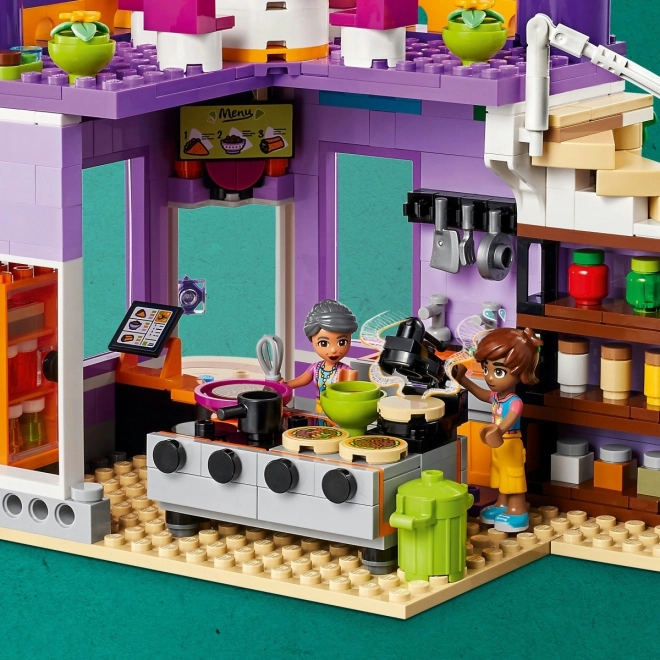 Jídelna v Heartlake LEGO Přátelé