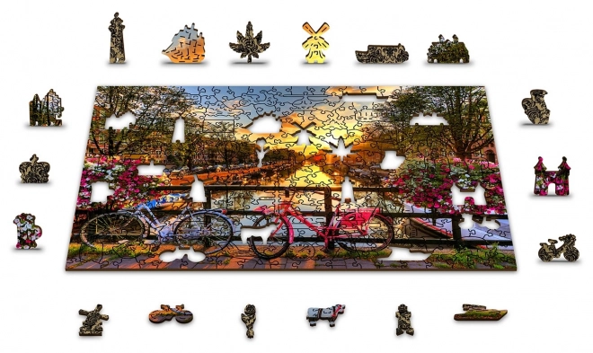 Dřevěné puzzle Kola v Amsterdamu