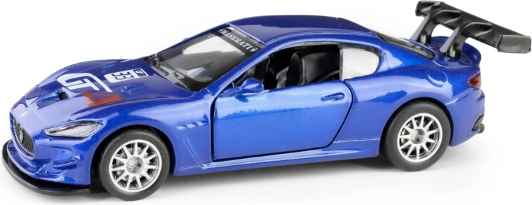 Otevírací dveře a detailní interiér