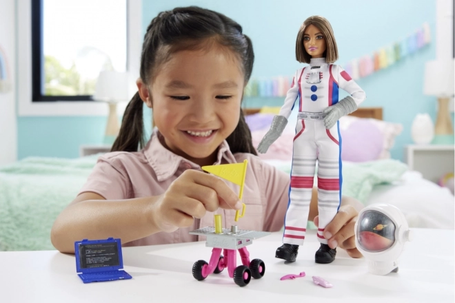 Kariéra panenky Barbie, Astronaut