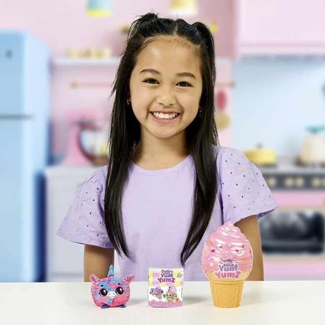 Maskotka Cookeez Makery Yum Yummz - Zmrzlinové překvapení (18 ks)