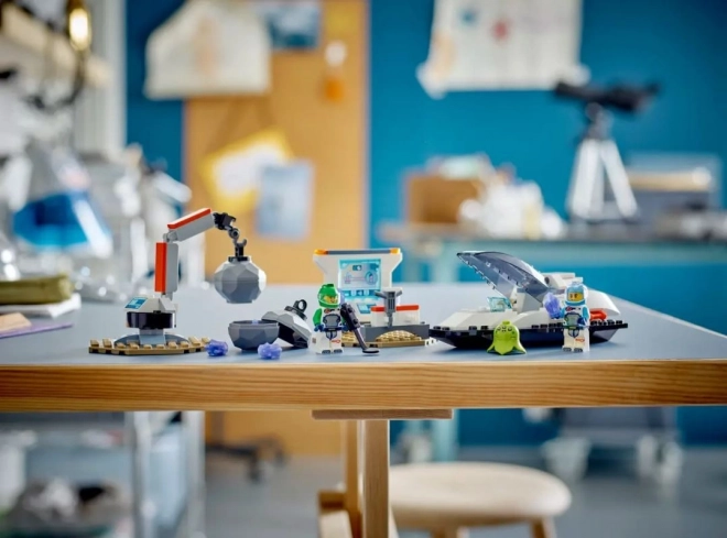 Lego City Kosmická loď a Průzkum asteroidu