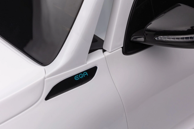 Elektrické auto Mercedes Benz EQA 250 bílé