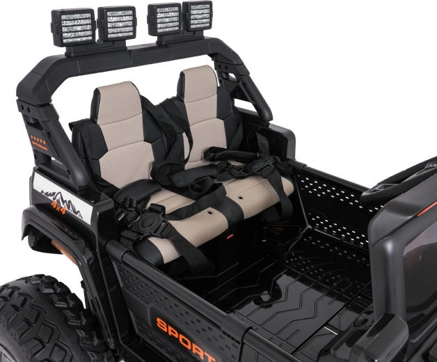 Komfortní dvojité sedadlo s pásy