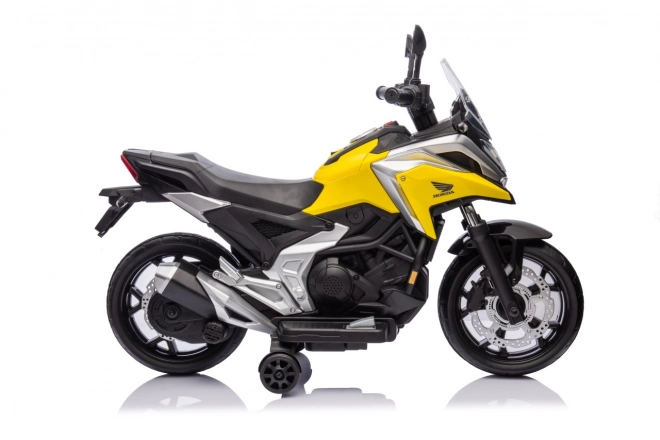 Motocykl Honda NC750X žlutý