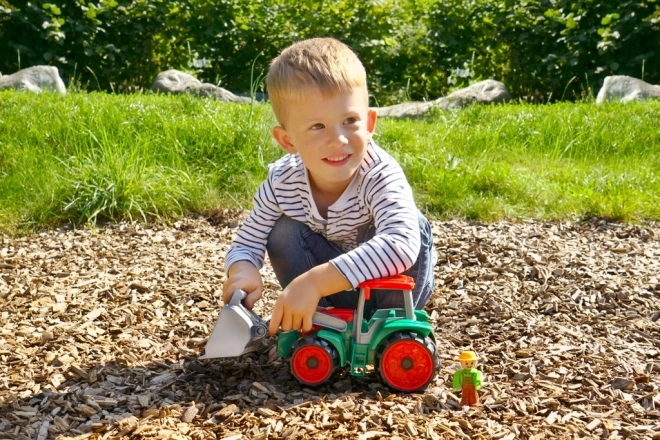 Barevný traktor s lžící