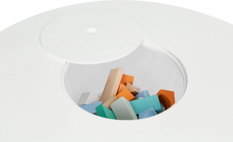 Vestavěné úložiště pod víkem