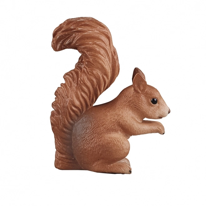 Stojící figurka veverky